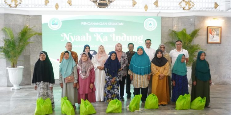 Wabup Tuti Hadiri Pencanangan Kegiatan Nyaah ka Indung di Teras Pendopo