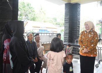 Monitoring Pelayanan Kesehatan, Wabup Tuti Sambangi Beberapa Puskesmas