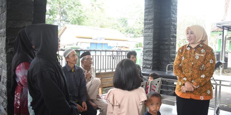 Monitoring Pelayanan Kesehatan, Wabup Tuti Sambangi Beberapa Puskesmas