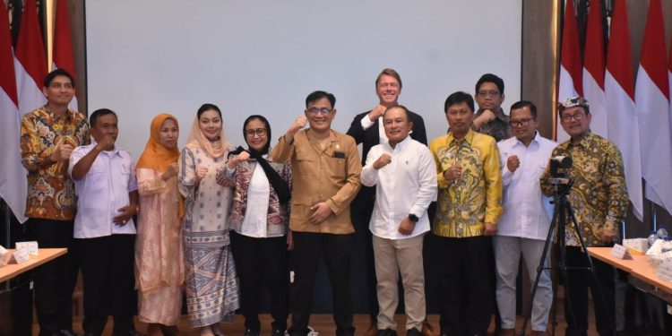 Bupati Dian Hadiri Kick Off Program Aglomerasi Percepatan Pengentasan Kemiskinan