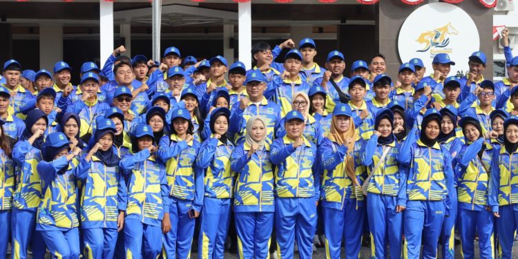 Bupati Kuningan Lepas Kontingen POPDA XIV Jawa Barat 2025 dengan Target 10 Besar