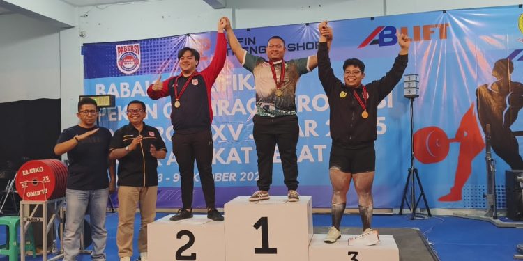 Delapan Atlet Angkat Berat Melaju ke PORPROV, Agit Solihin Raih Emas di Kelas 120 Kg