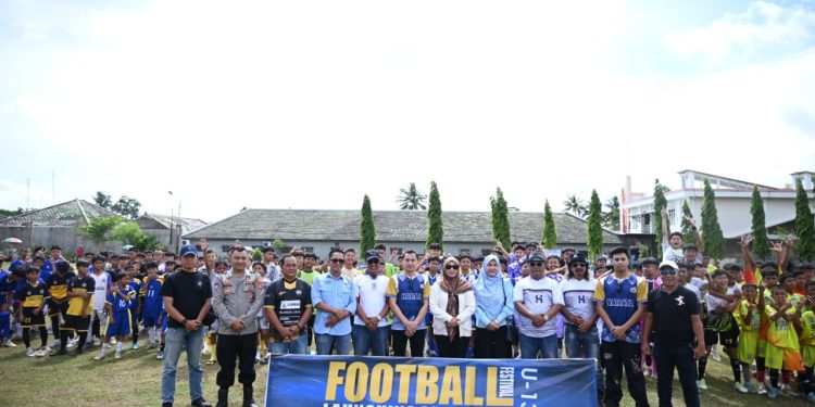 Wakil Bupati Kuningan Hadiri Launching SSB HARATA dan Football Festival Antar SBB U-13 di Kertawangunan
