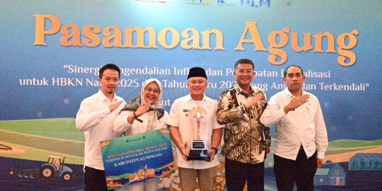 QUATTRICK! Pemerintah Daerah Kabupaten Kuningan Raih Pinunjul Award Untuk Ke empat Kalinya
